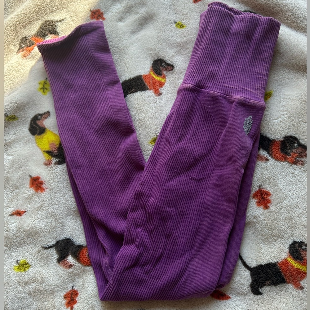 Free people movement purple leggings